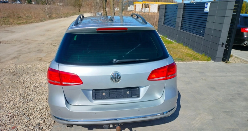 Volkswagen Passat cena 28400 przebieg: 231000, rok produkcji 2012 z Siedlce małe 211